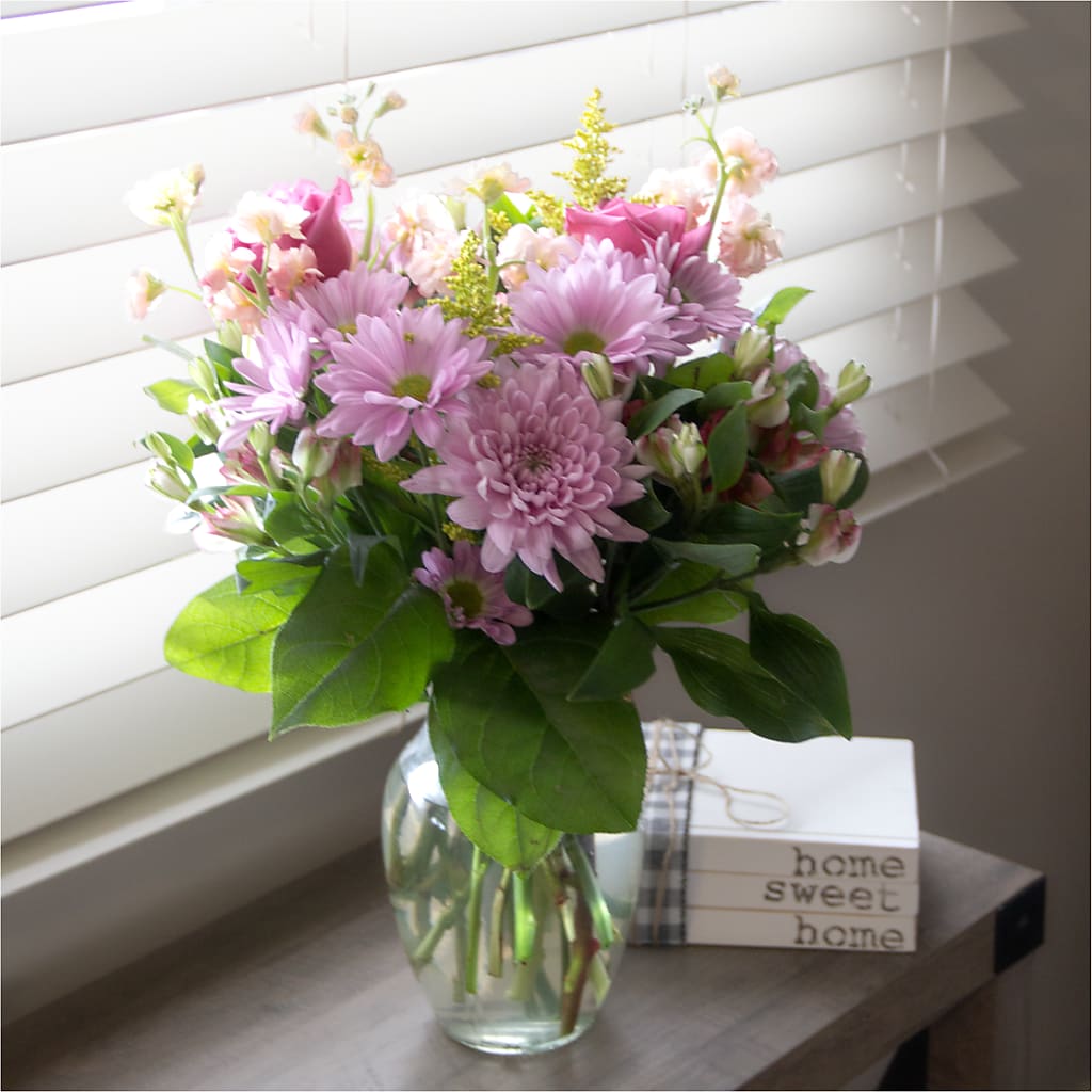 Pastel Tradition - A Florist Original – Petal Pockets, Fontana CA