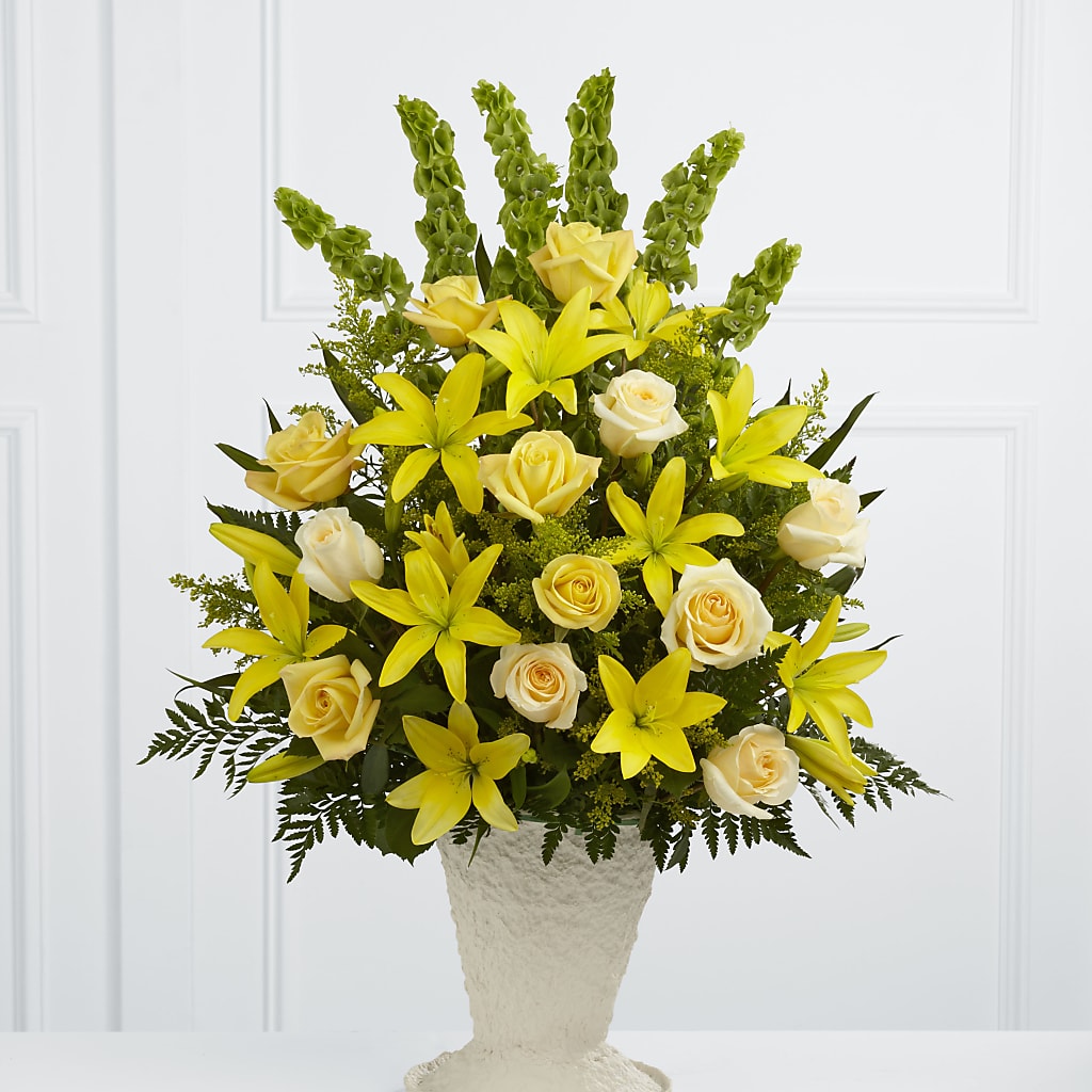 Golden Memories Arrangement – Petal Pockets, Fontana CA