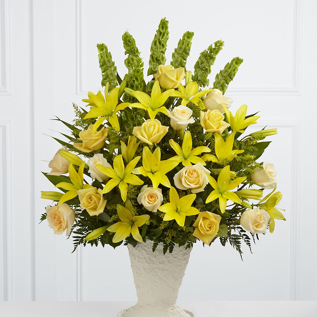 Golden Memories Arrangement – Petal Pockets, Fontana CA
