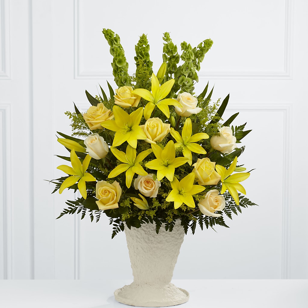 Golden Memories Arrangement – Petal Pockets, Fontana CA