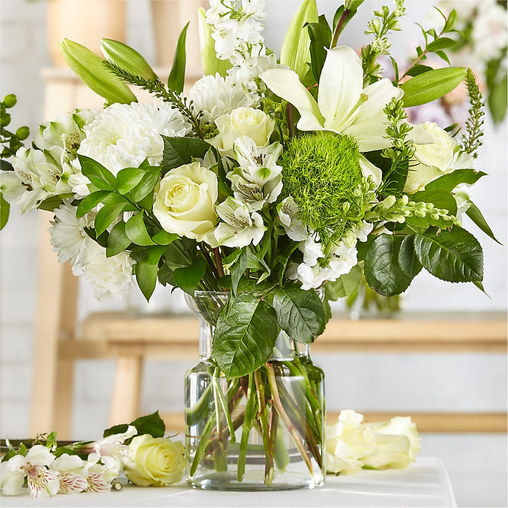 Classic Ivory – A Florist Original – Petal Pockets, Fontana CA