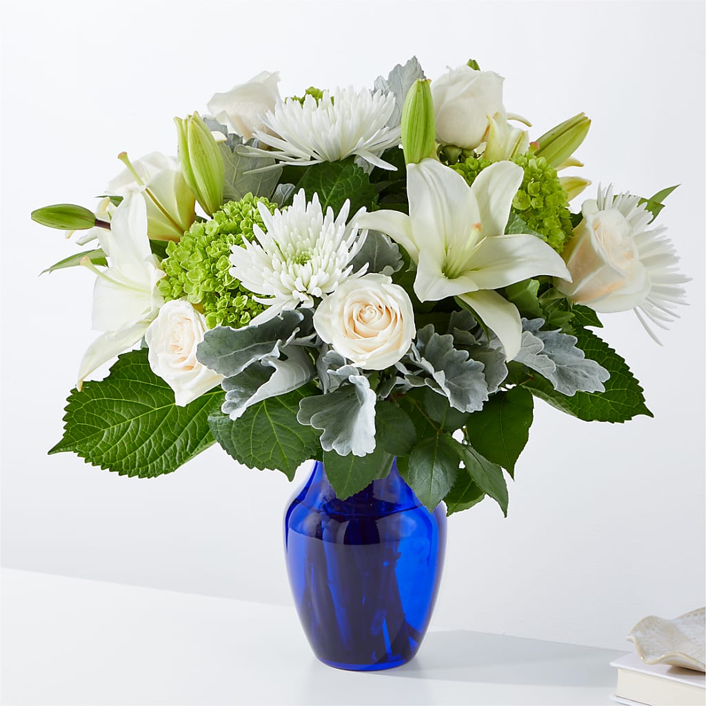 Snowy Dreams Bouquet – Petal Pockets, Fontana CA