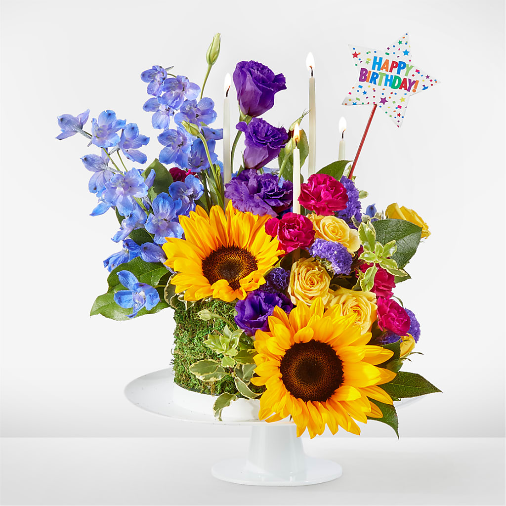Star of the Day Floral Cake – Petal Pockets, Fontana CA