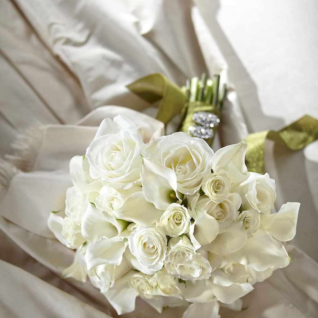 Serene Highness Bouquet – Petal Pockets, Fontana CA